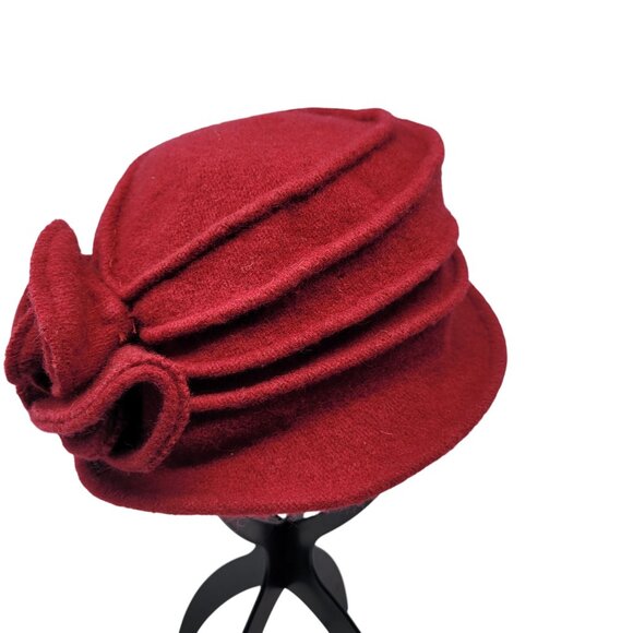 Vtg Red Wool Cloche Hat Floral Accent Sz 57cm Flapper Bob Ruffle Knit Retro 20s - Picture 7 of 9